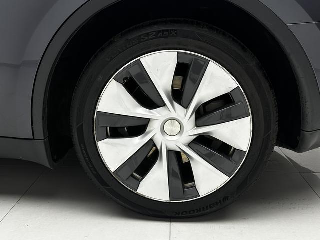 Tesla Model Y 2021 thumb 7