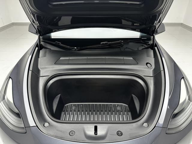 Tesla Model Y 2021 thumb 8
