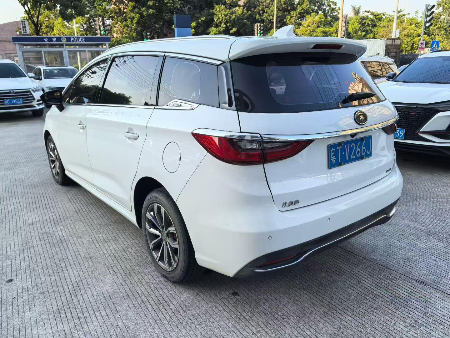 BYD Song Max 2019 thumb 2