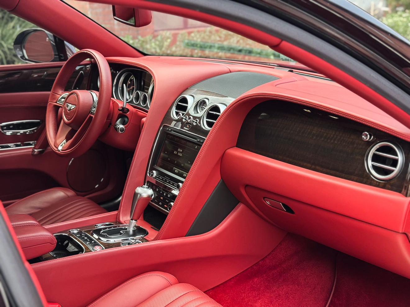 Bentley Fei Chi 2017 thumb 11
