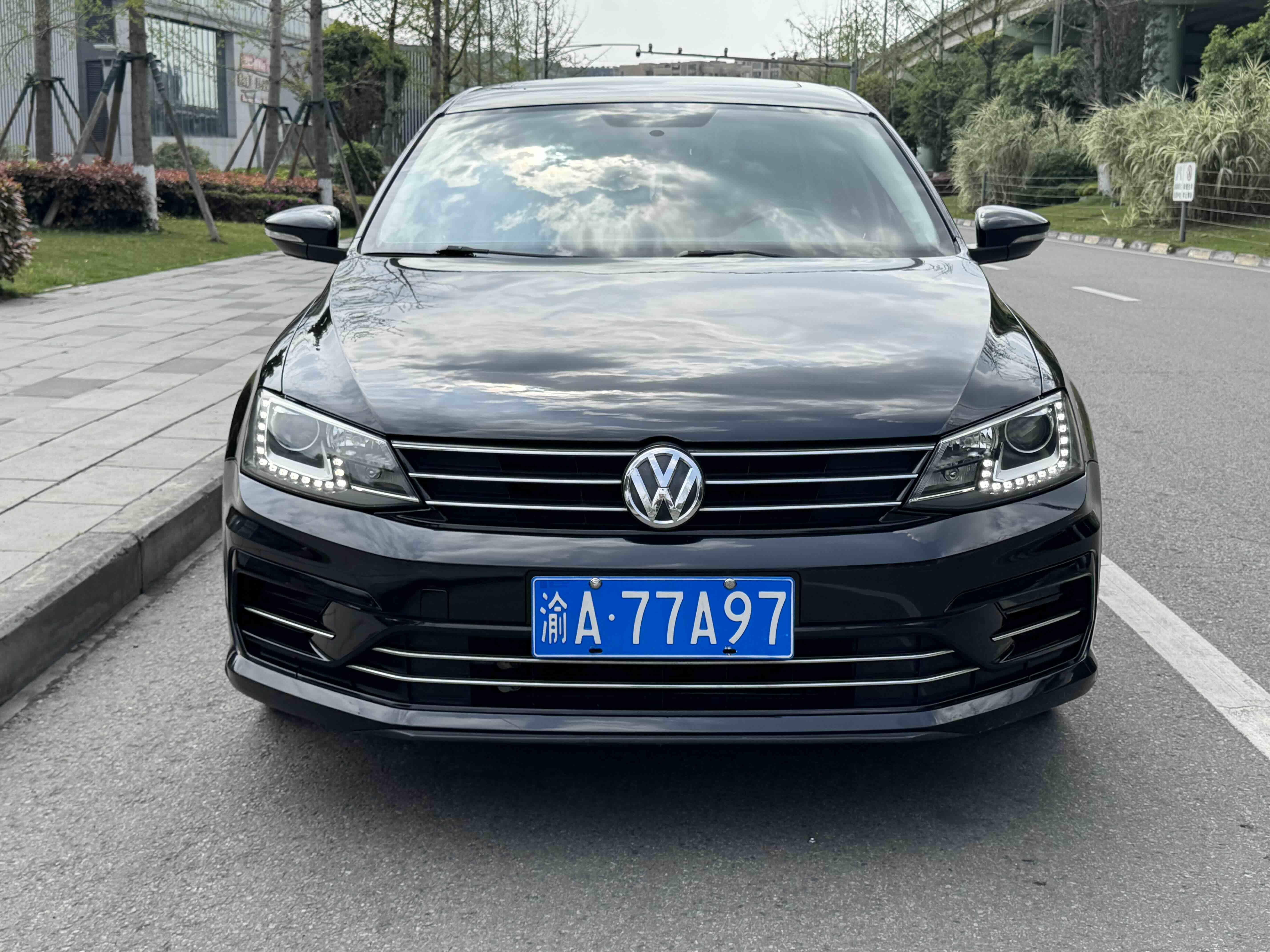 Volkswagen Sagitar 2018 thumb 9