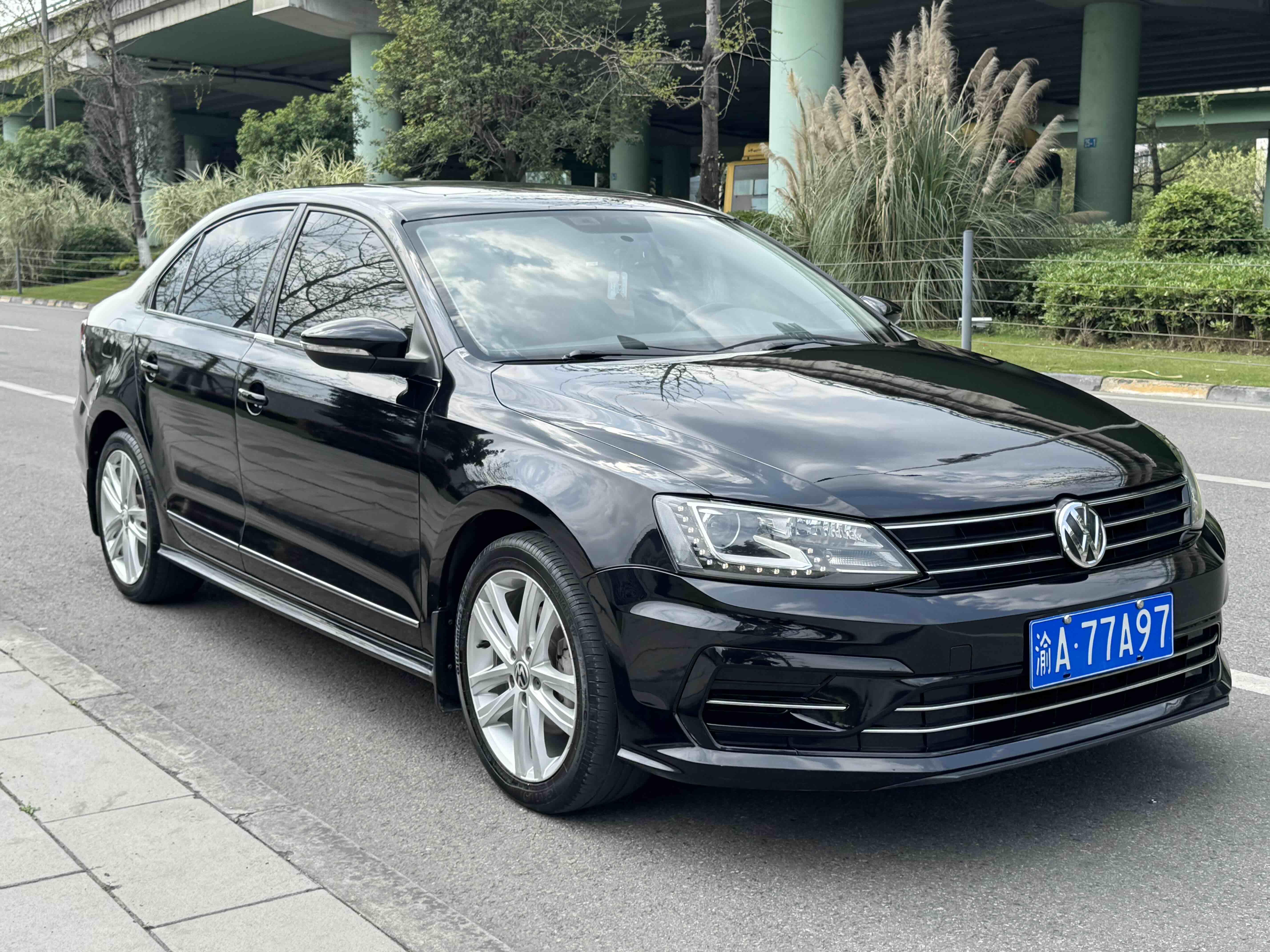 Volkswagen Sagitar 2018 thumb 10