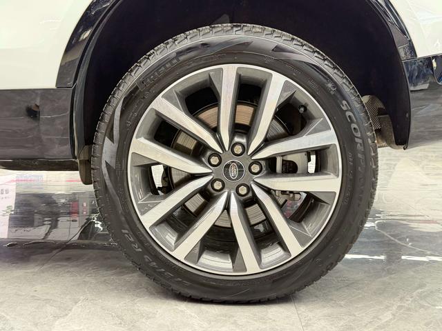 Land Rover Discovery 2024 thumb 2