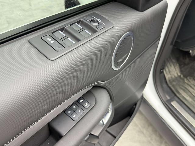 Land Rover Discovery 2024 thumb 11