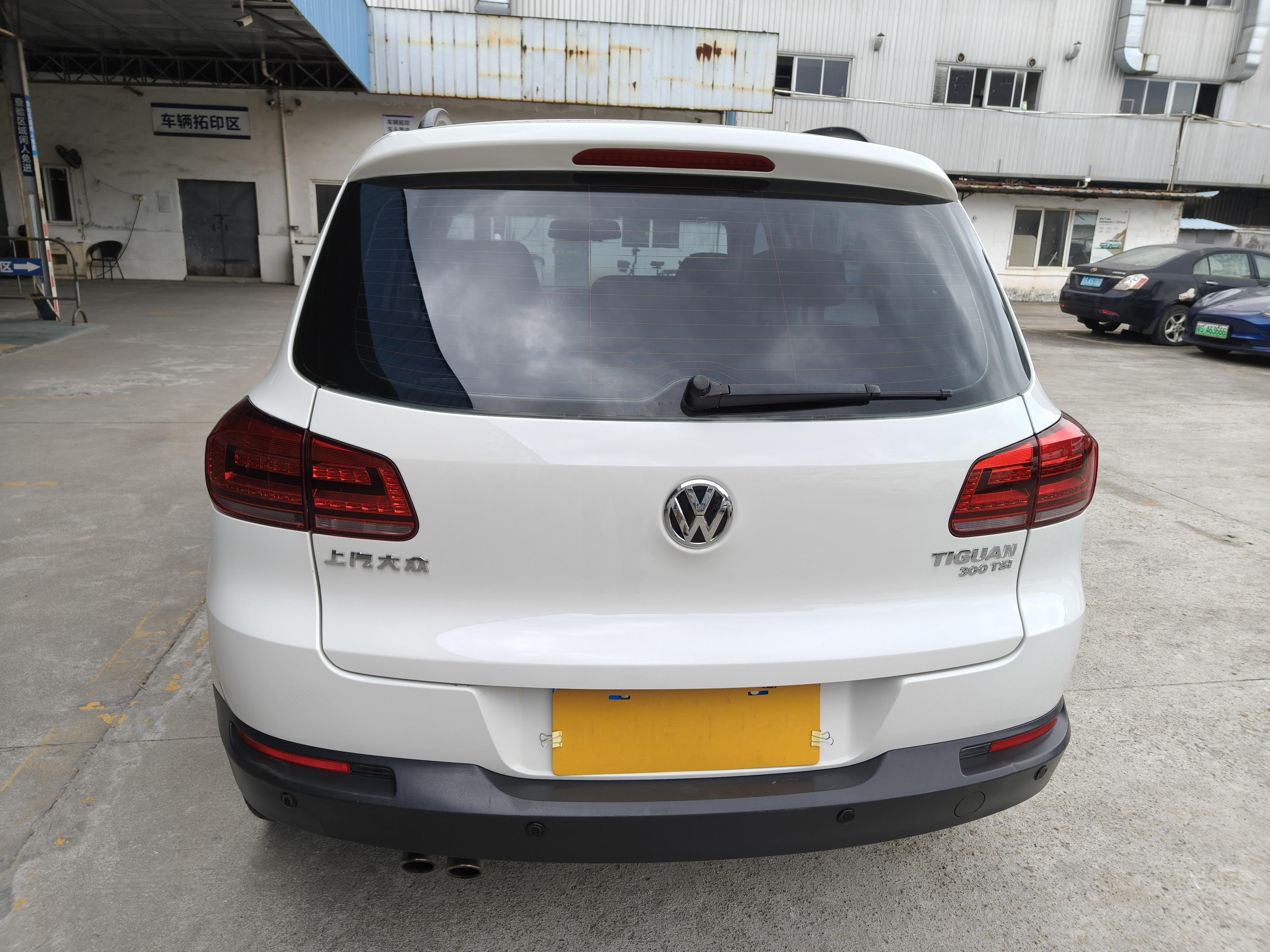 Volkswagen Tiguan 2017 thumb 2