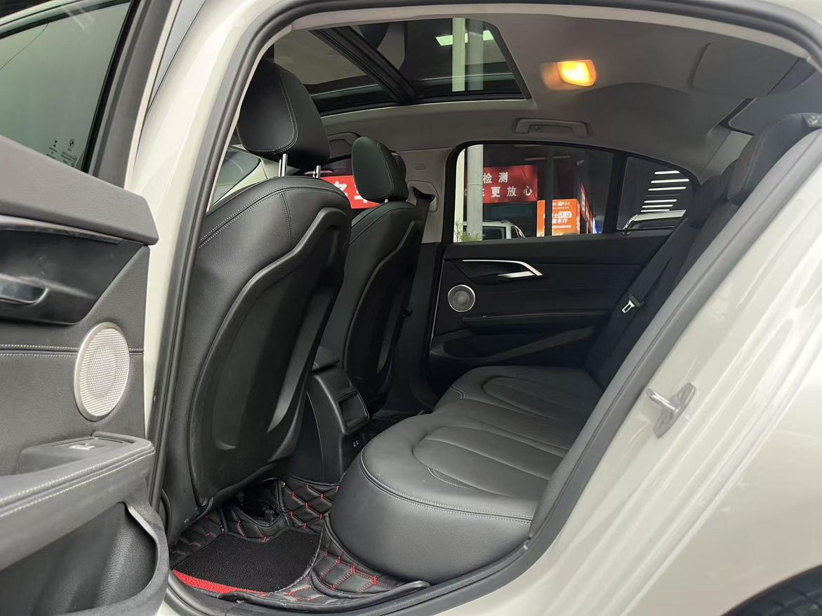 BMW 1 серии 2021 thumb 6
