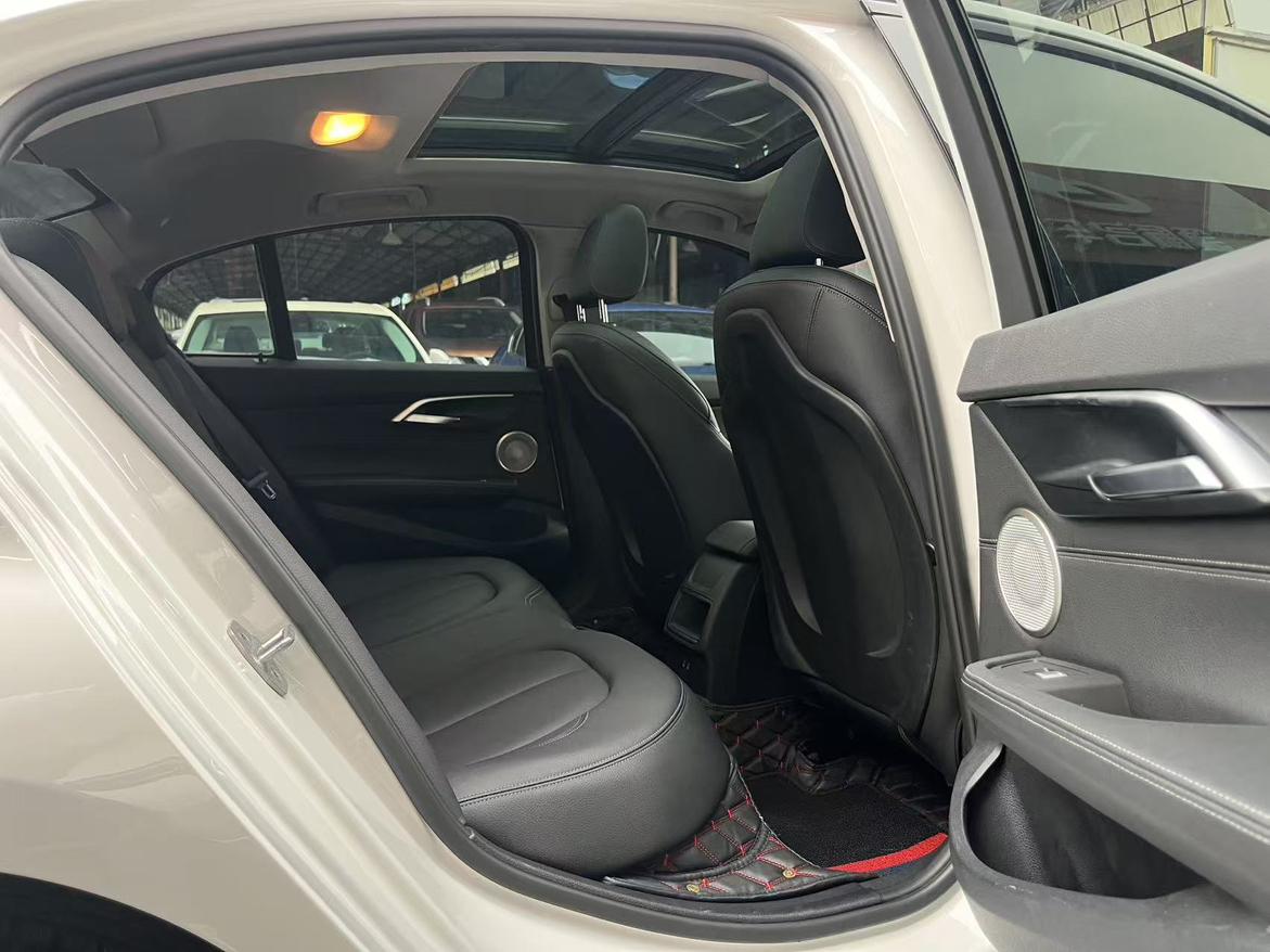 BMW 1 серии 2021 thumb 7