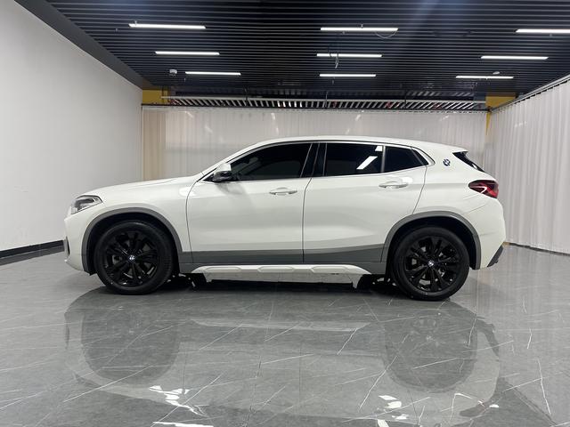BMW X2 2023 thumb 2