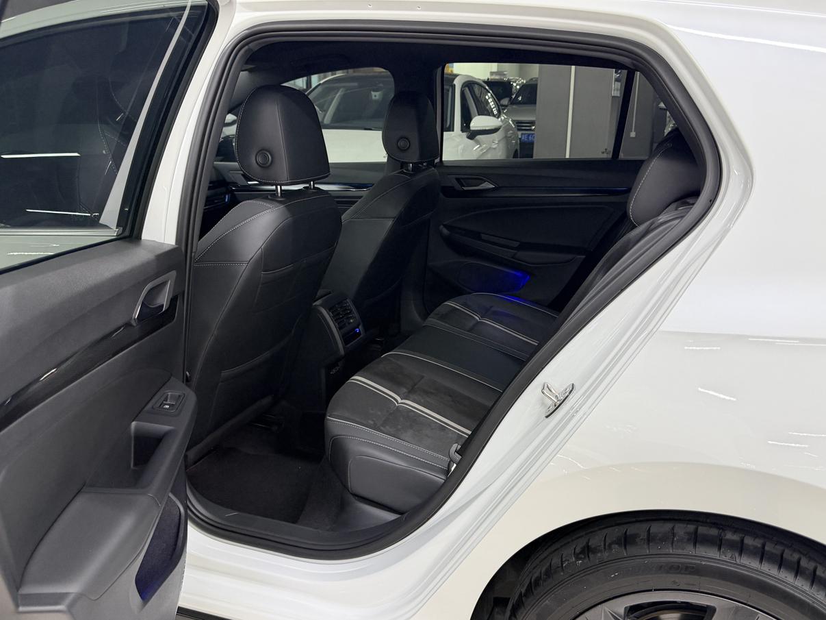 Volkswagen Golf Sportsvan 2023 thumb 11