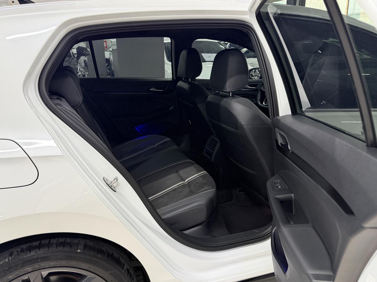 Volkswagen Golf Sportsvan 2023 thumb 12