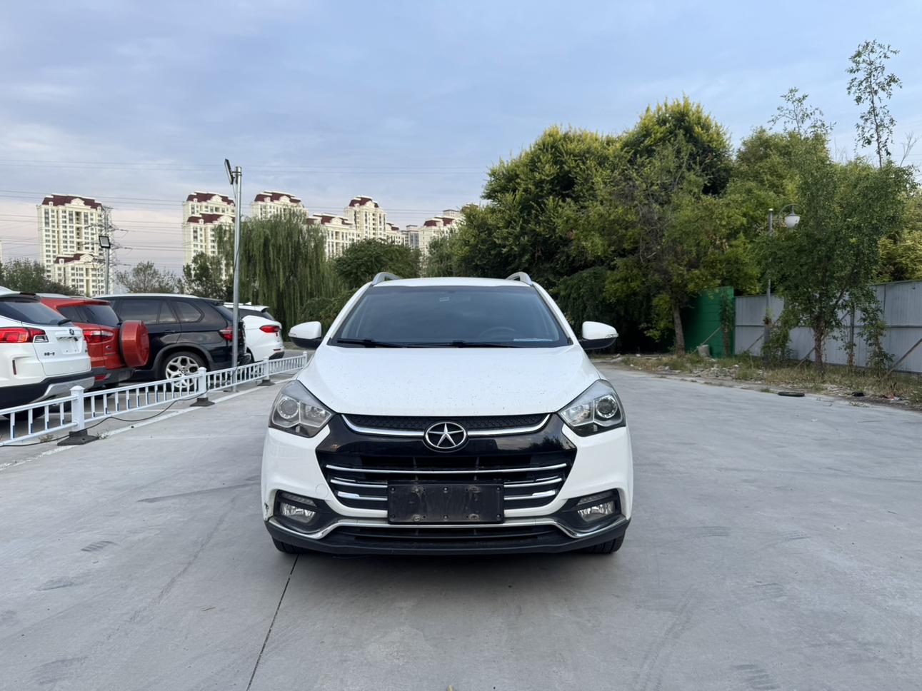 JAC S2 2015 thumb 10