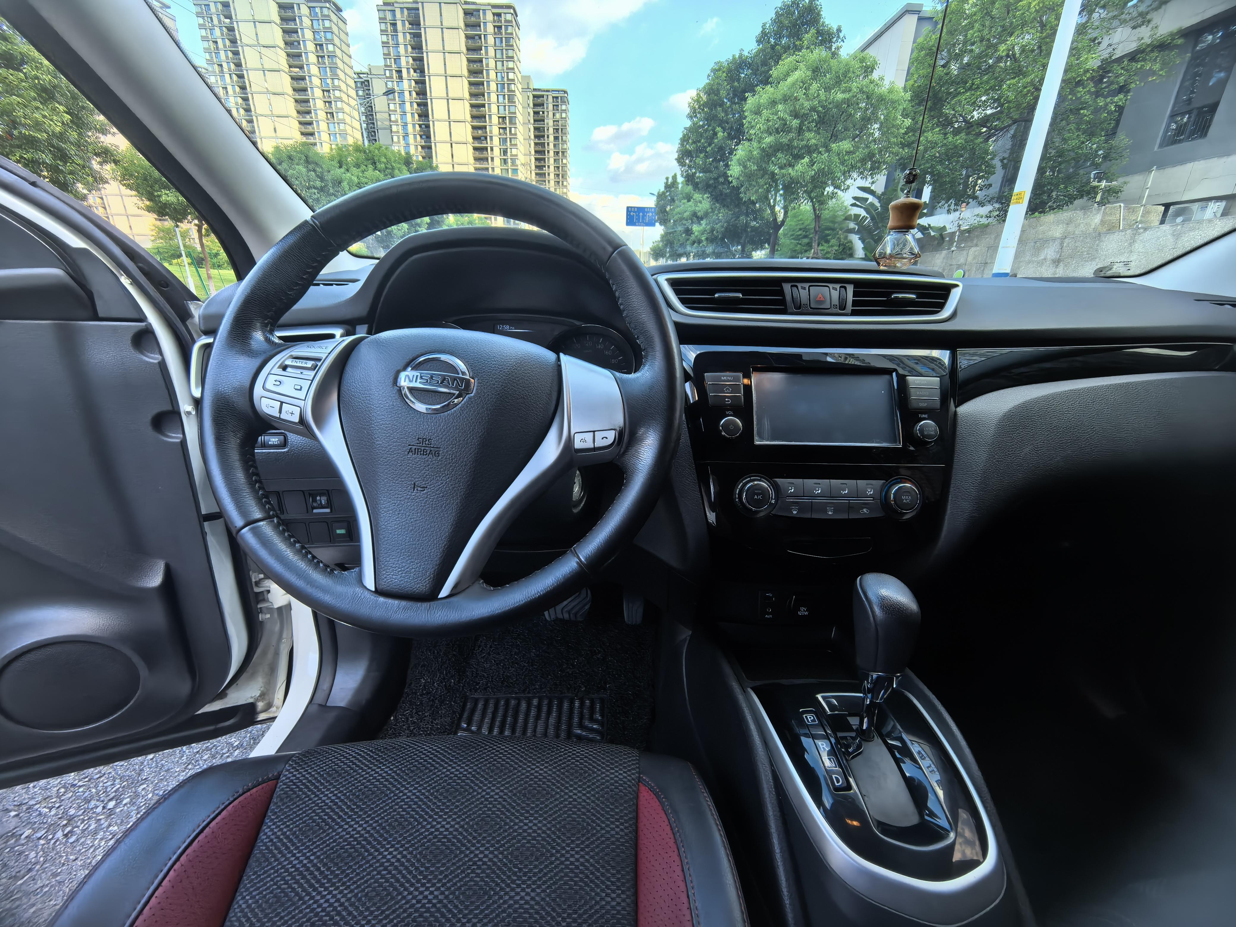 Nissan Qashqai+2 2017 thumb 9