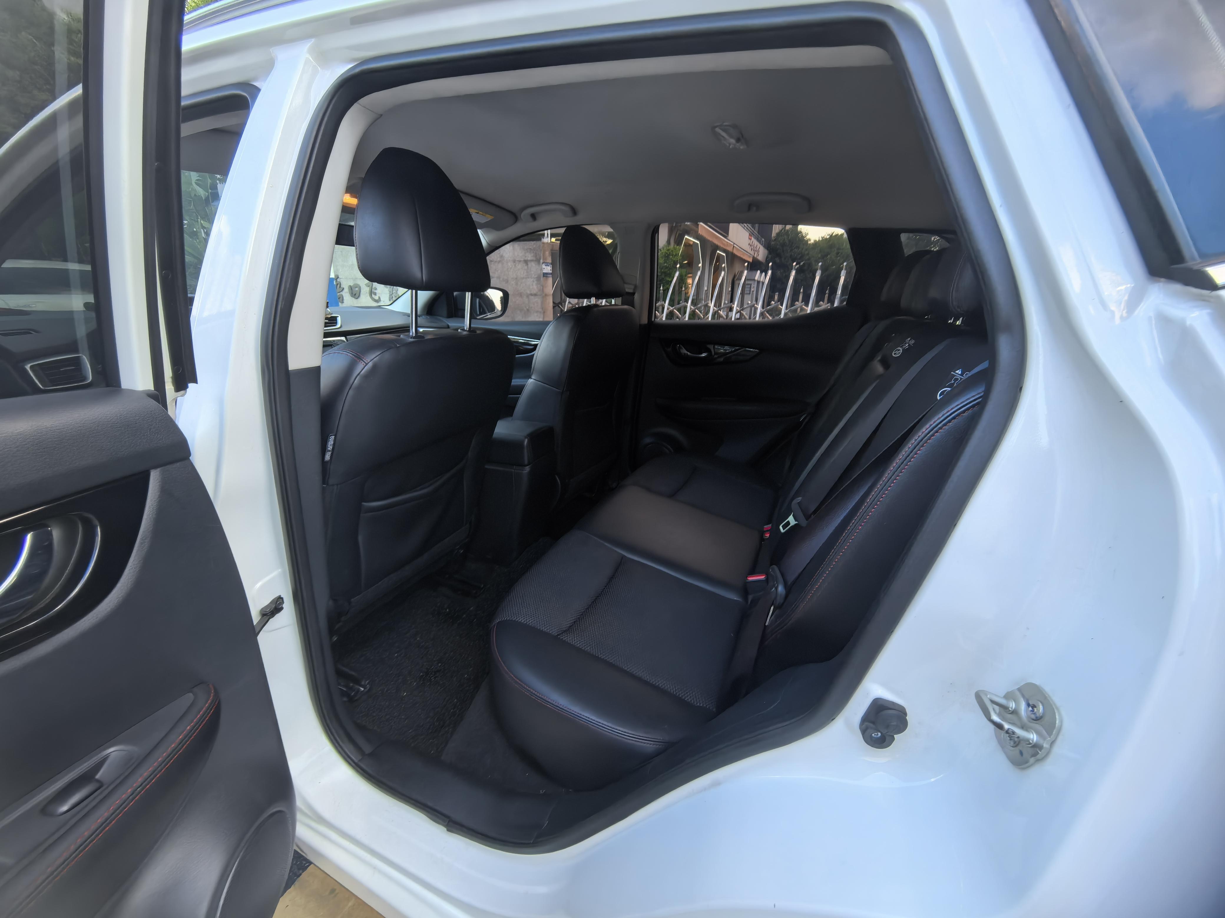 Nissan Qashqai+2 2017 thumb 12