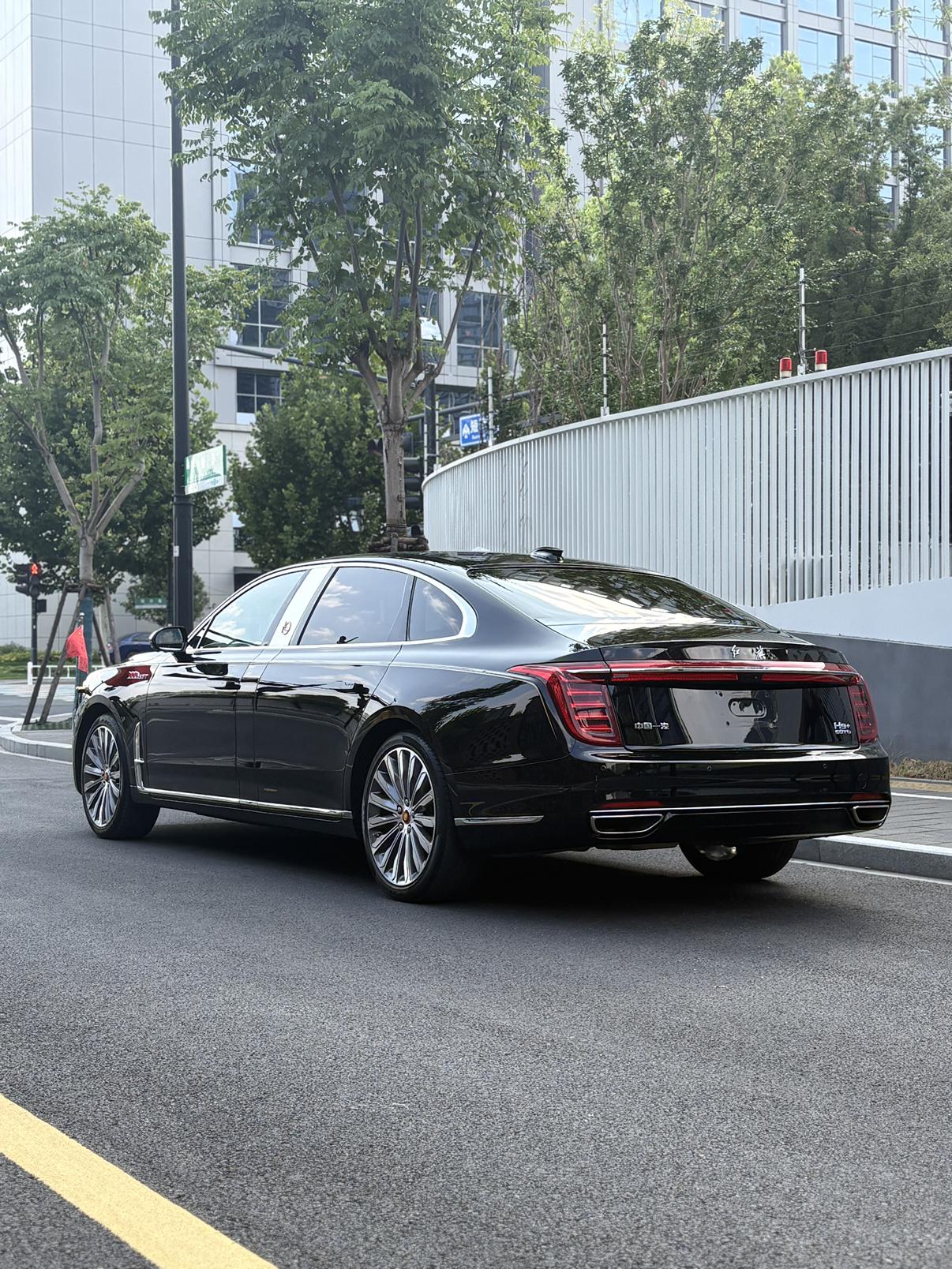 Hongqi H9 2022 thumb 2