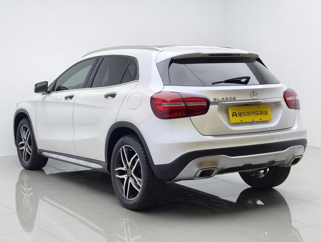 Mercedes-Benz GLA 2017 thumb 3