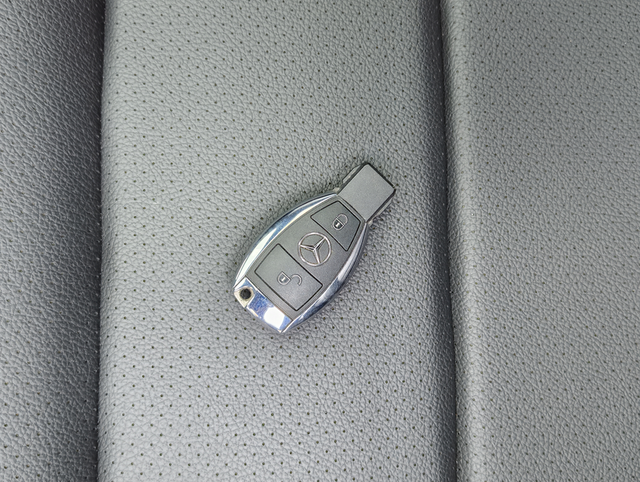 Mercedes-Benz GLA 2017 thumb 9