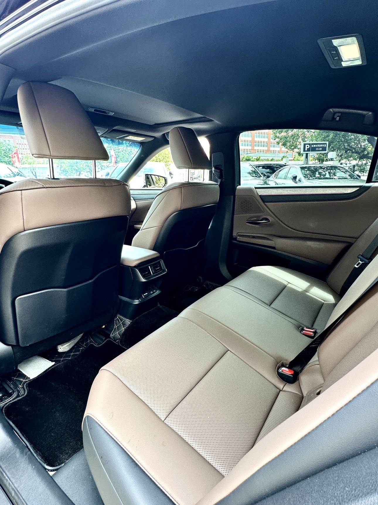 Lexus ES 2025 thumb 5