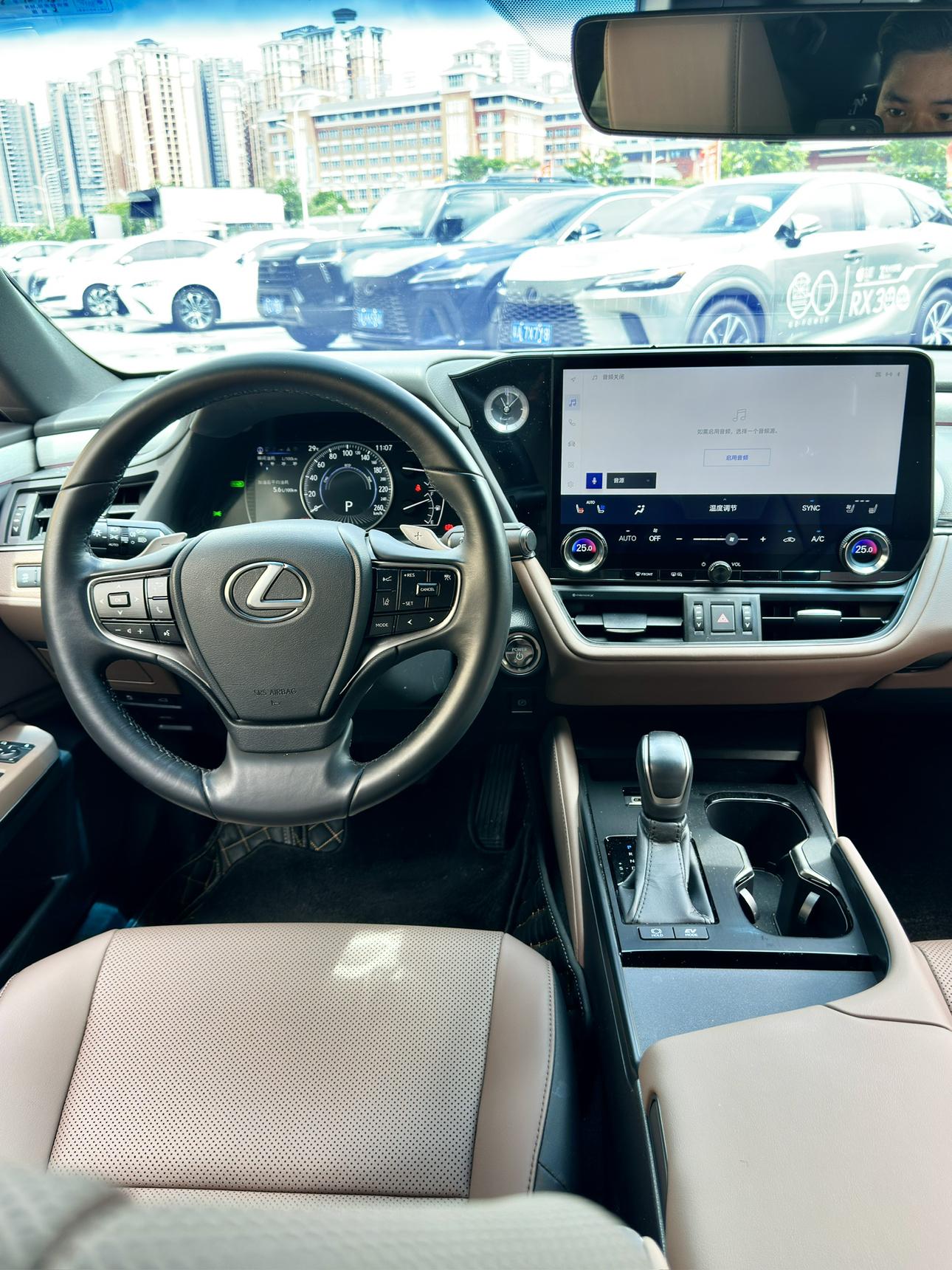 Lexus ES 2025 thumb 6