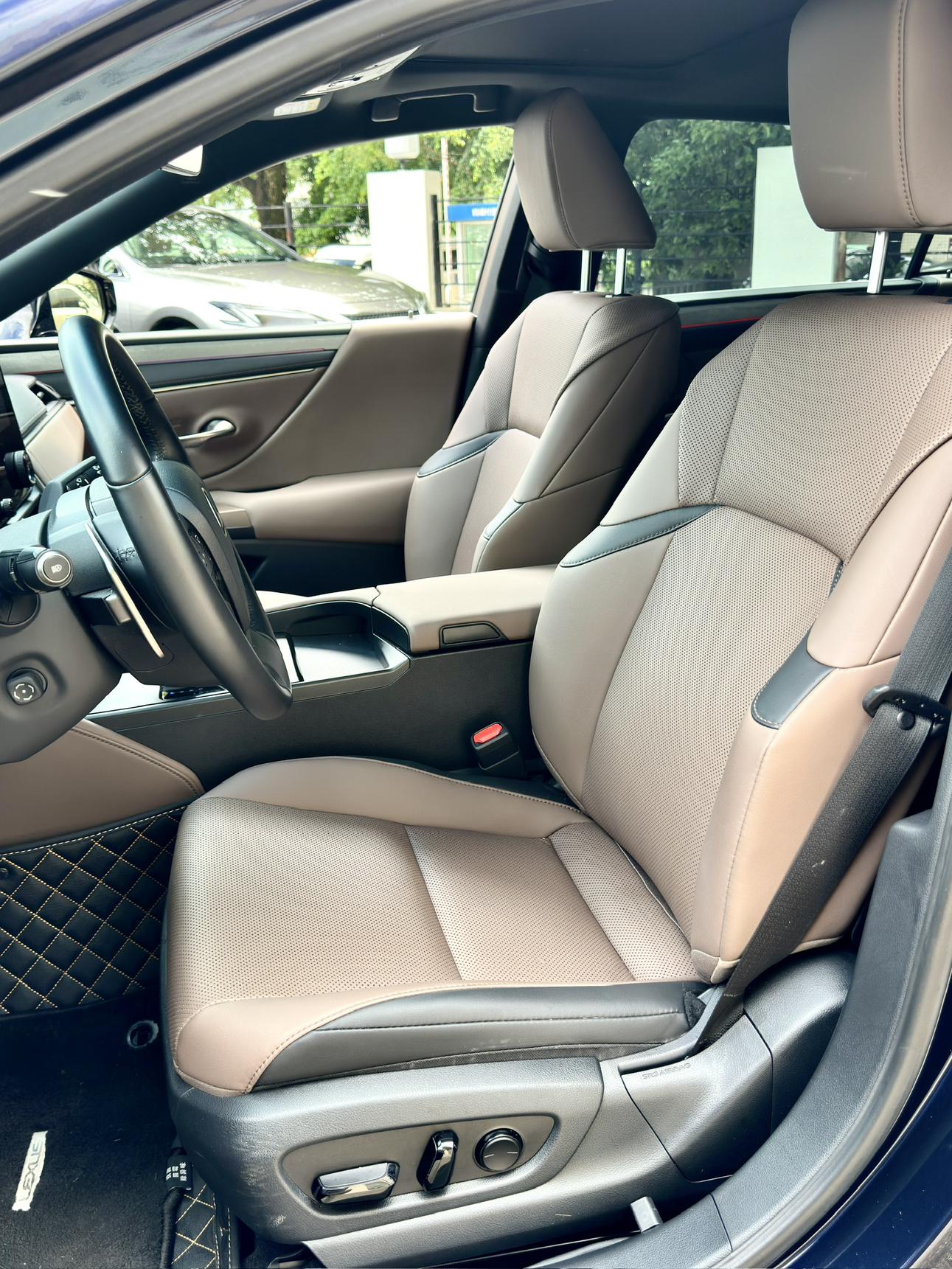 Lexus ES 2025 thumb 8
