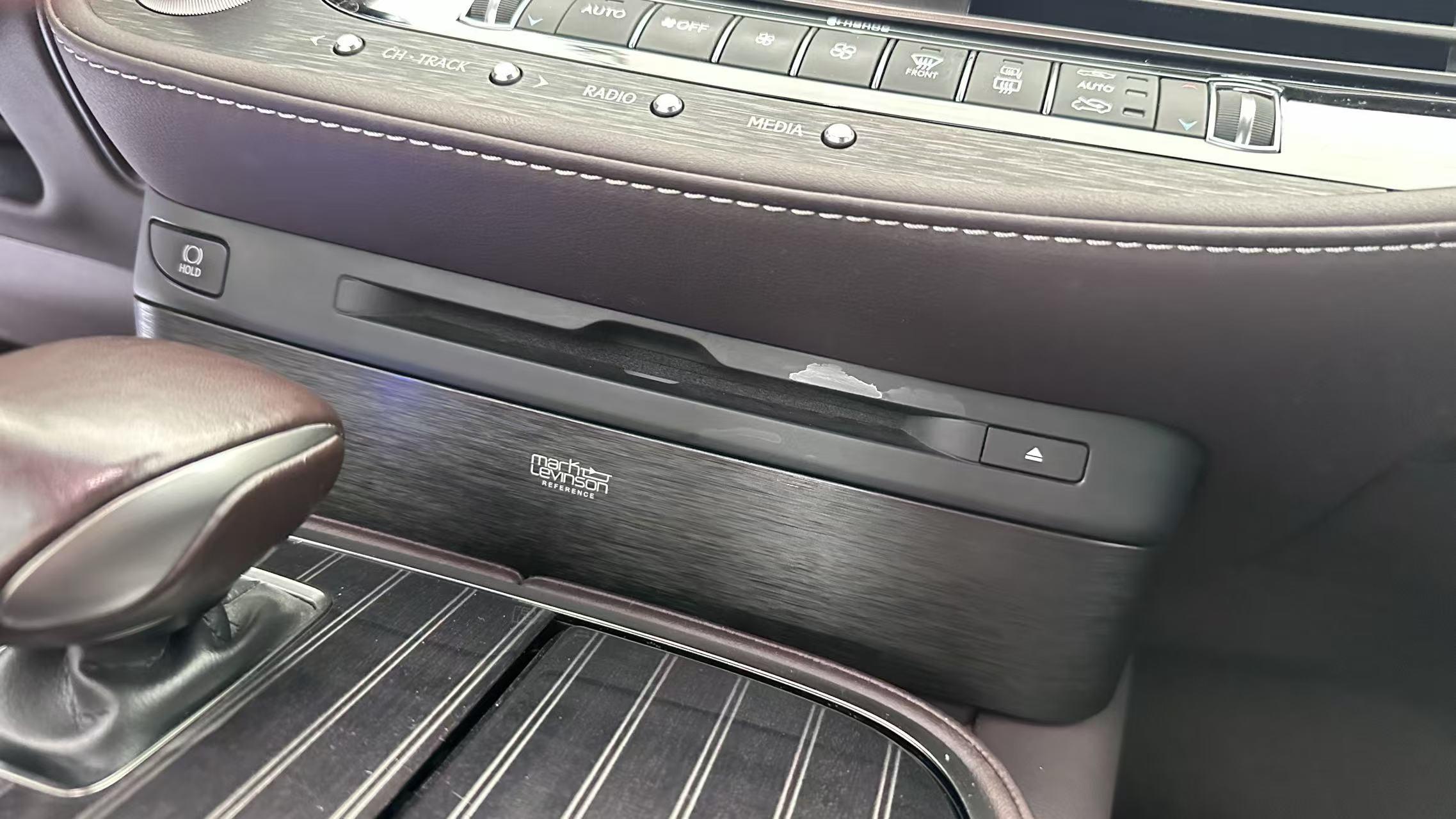 Lexus LS 2018 thumb 4