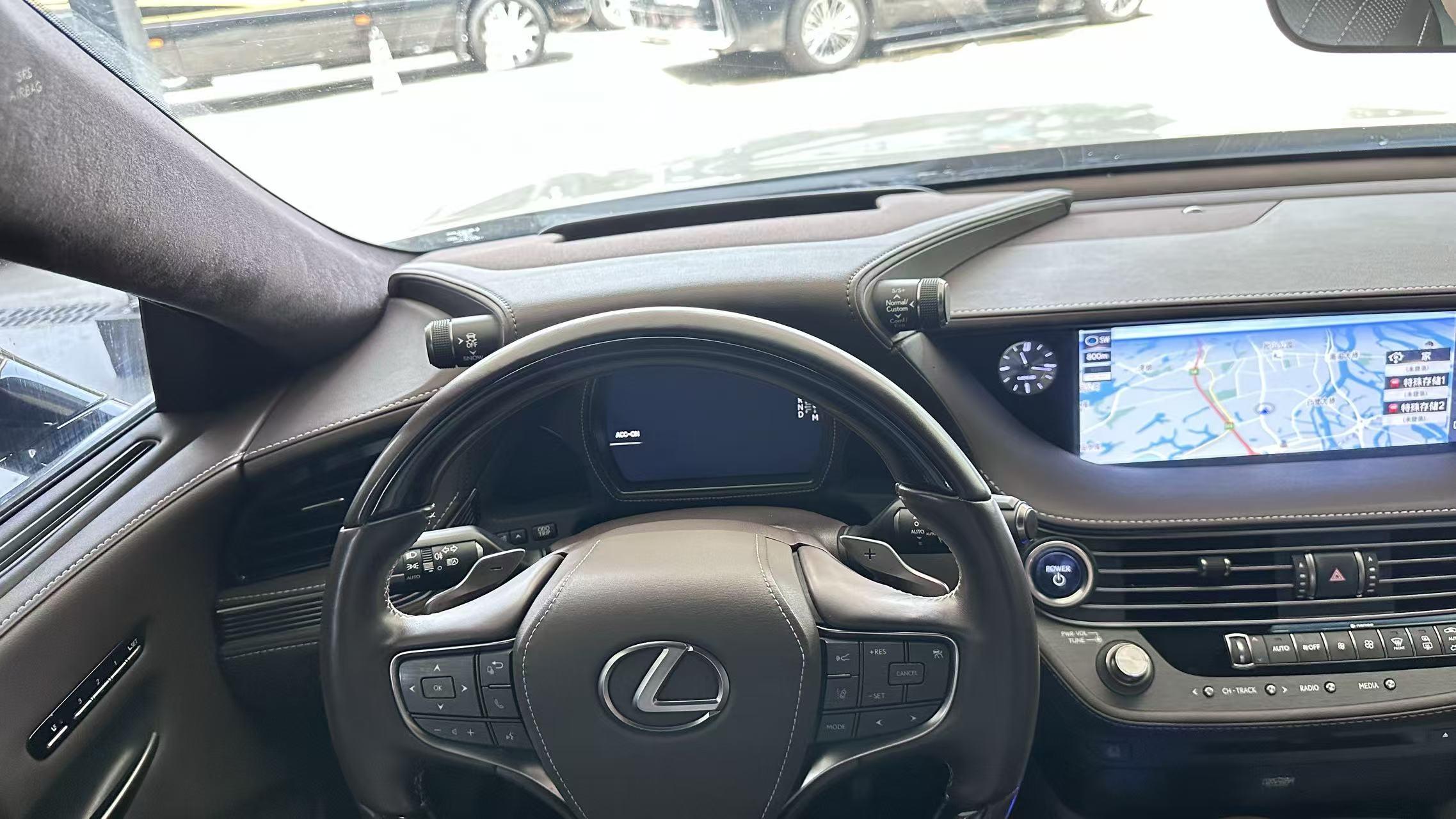 Lexus LS 2018 thumb 6