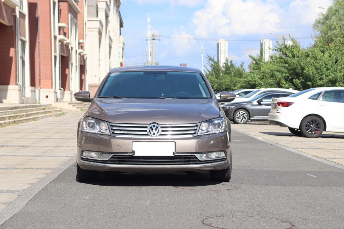Volkswagen Magotan 2012 thumb 9