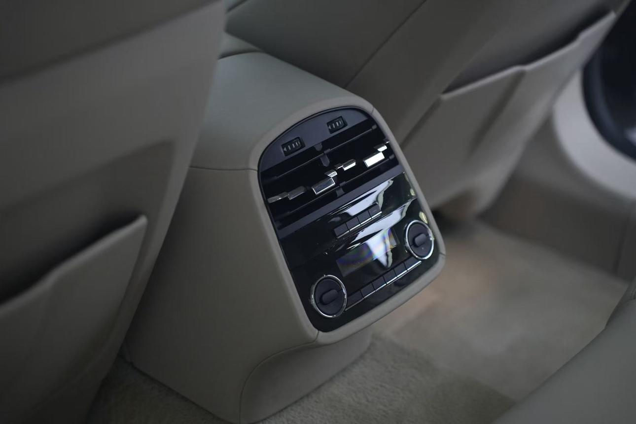 Maserati Zong Cai 2013 thumb 6