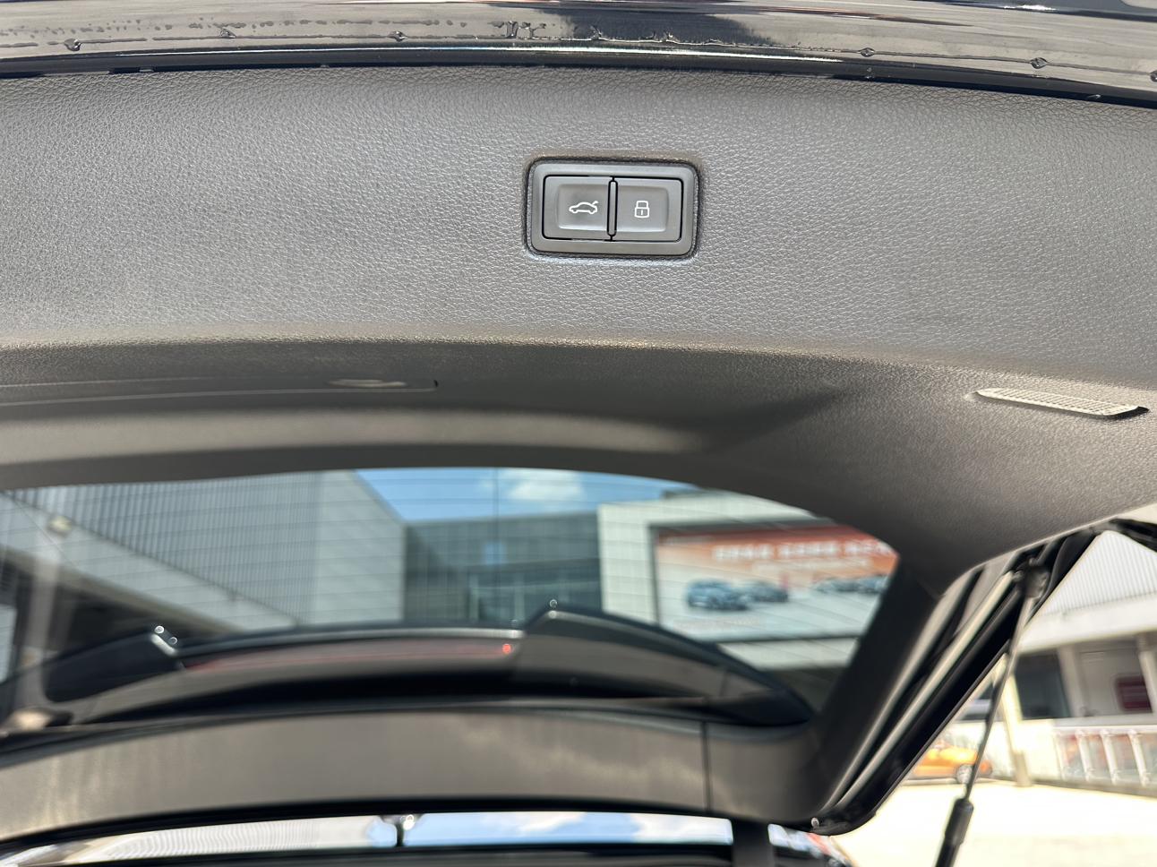 Audi Q7 2021 thumb 7