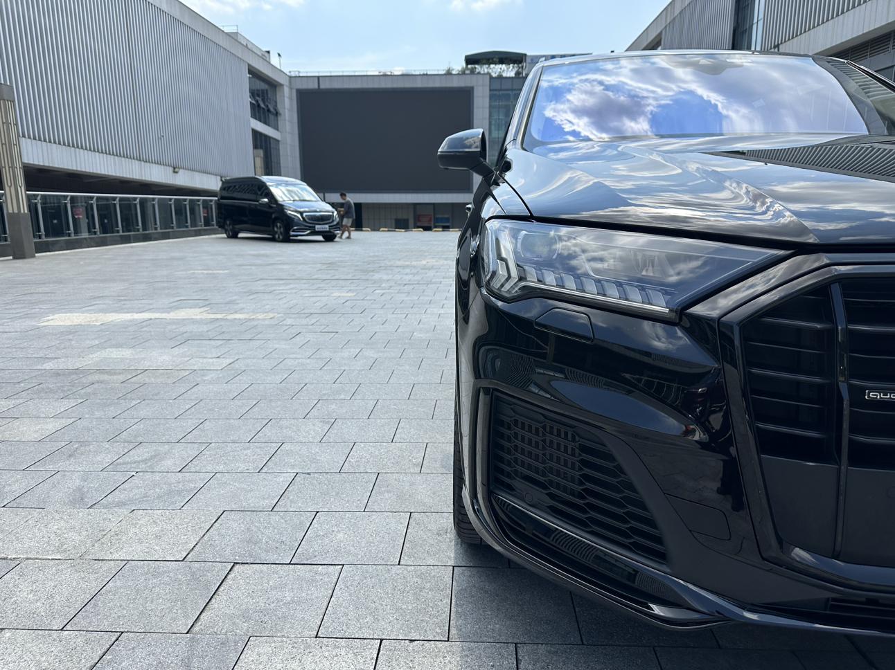 Audi Q7 2021 thumb 8