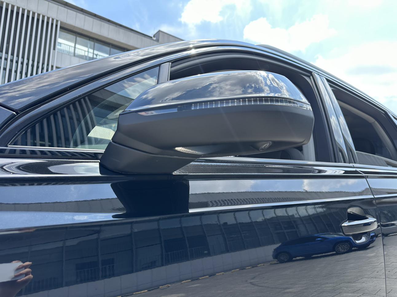 Audi Q7 2021 thumb 9