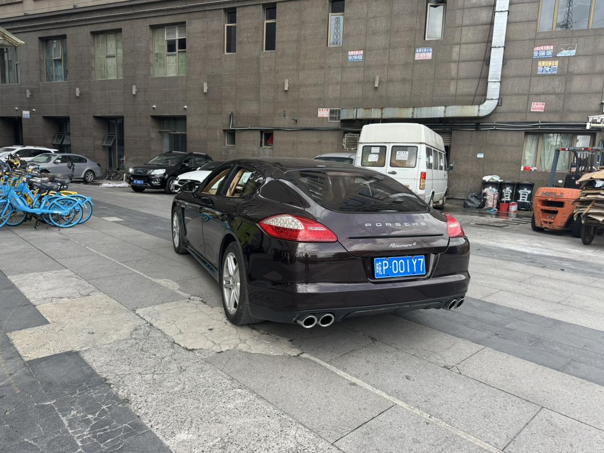 Porsche Panamera 2013 thumb 2