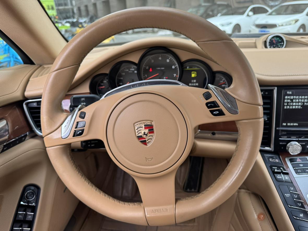 Porsche Panamera 2013 thumb 10