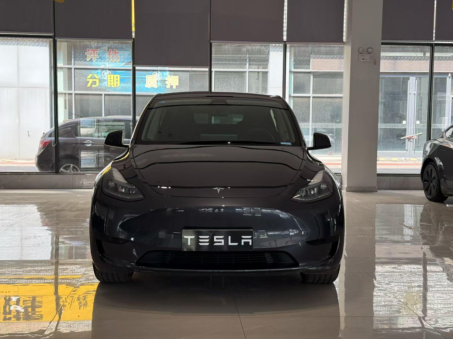 Tesla Model Y 2024 thumb 9