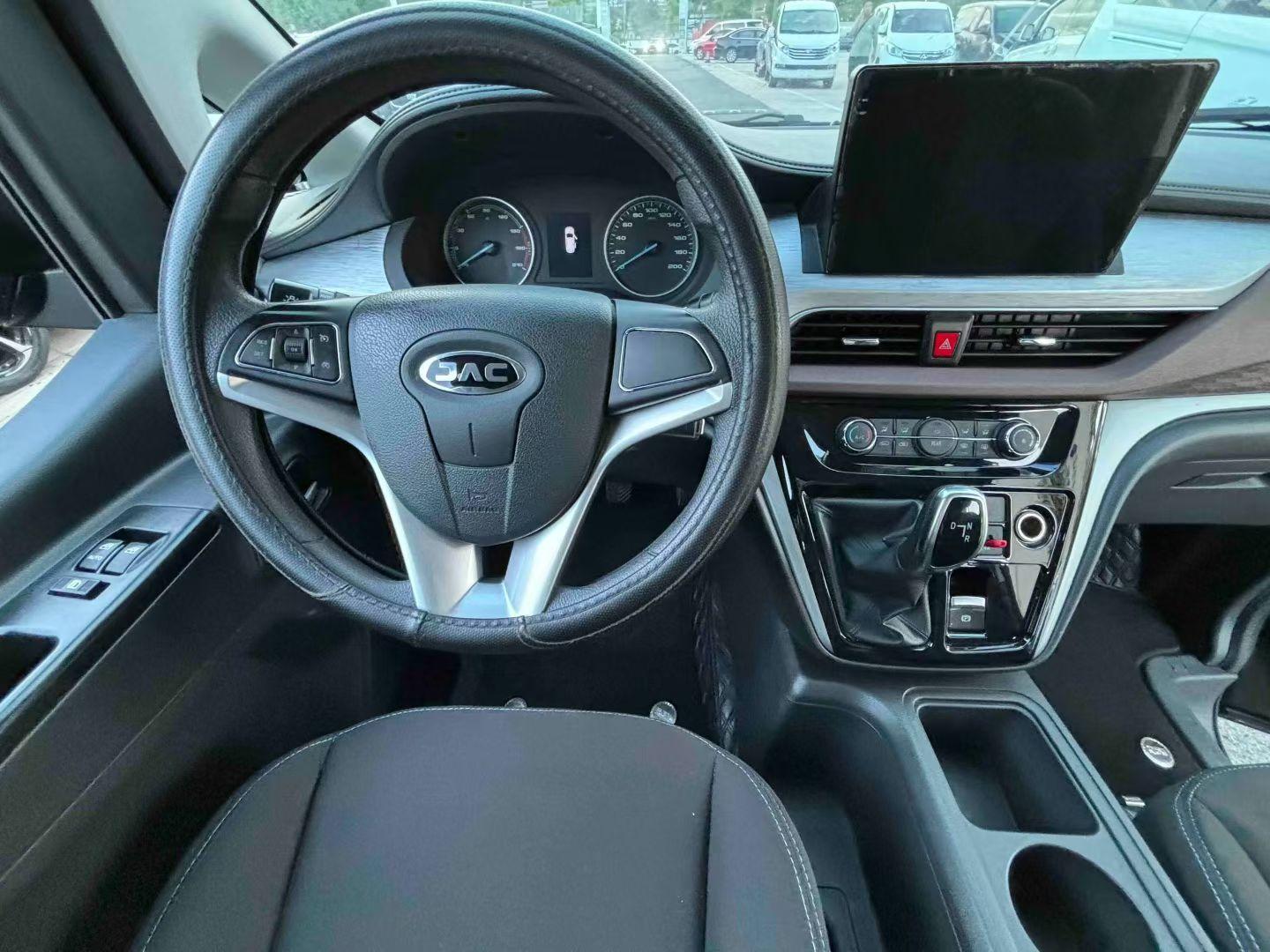 JAC Refine M3 2024 thumb 4