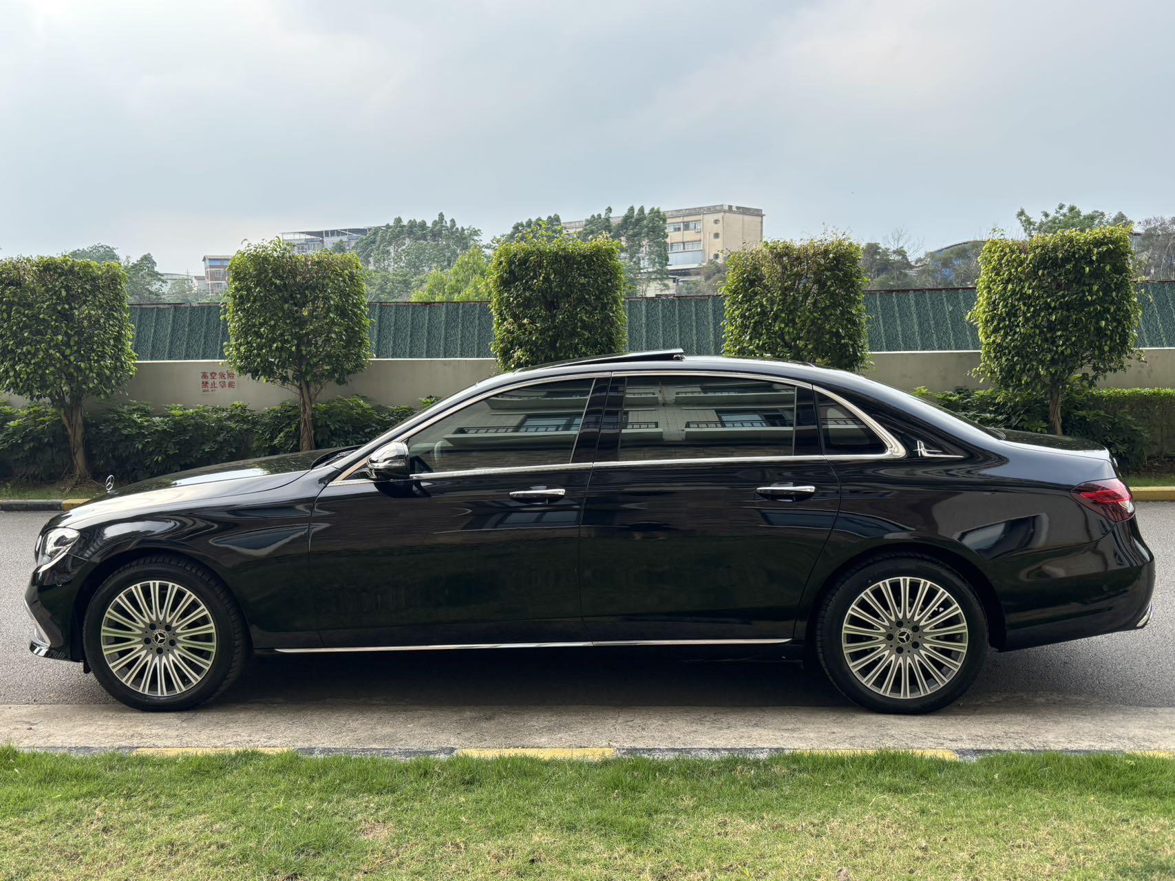 Mercedes-Benz E-Класс 2021 thumb 2