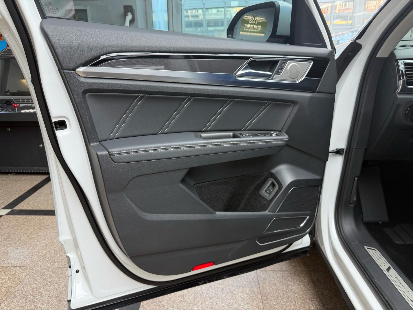 Volkswagen Teramont 2020 thumb 10