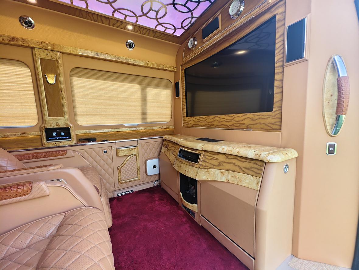 Mercedes-Benz Sprinter 2018 thumb 4