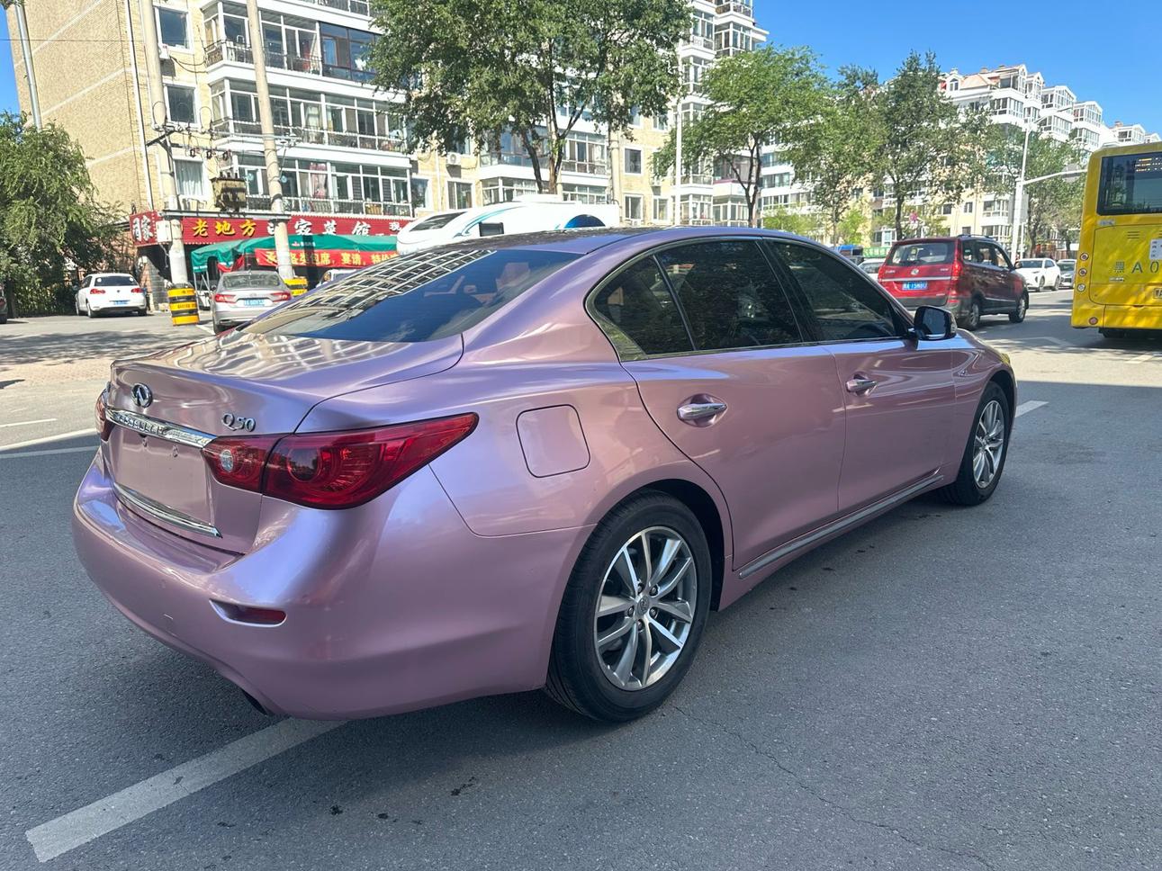 Infiniti Q50L 2015 thumb 4