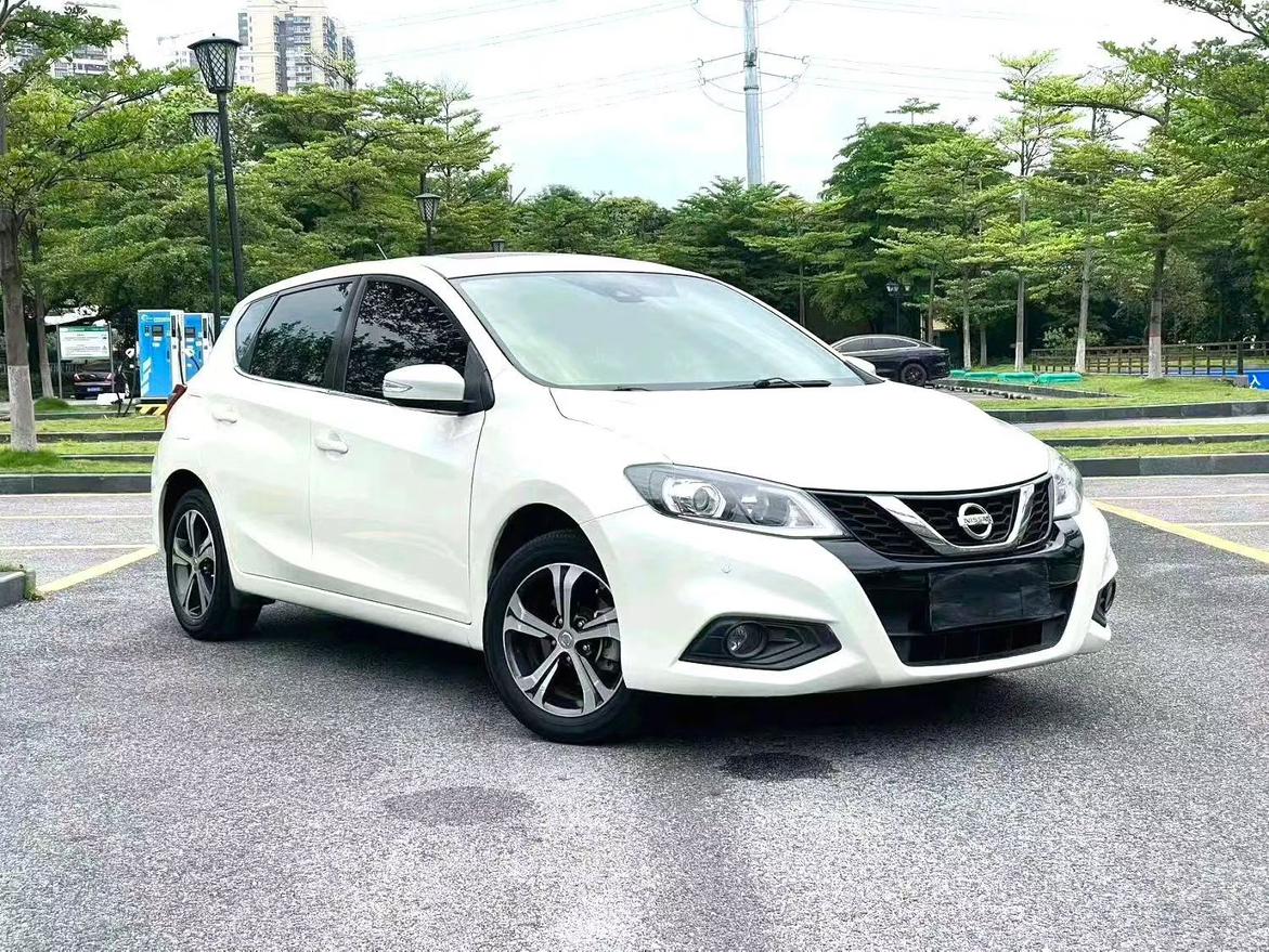 Nissan Tiida 2016 thumb 10