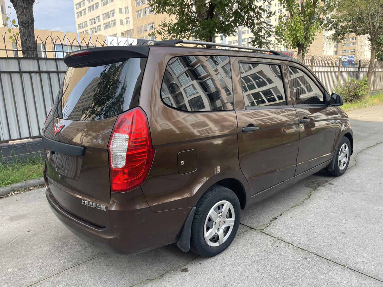 Wuling Hong Guang 2015 thumb 4