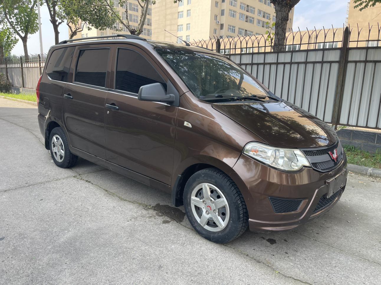 Wuling Hong Guang 2015 thumb 10