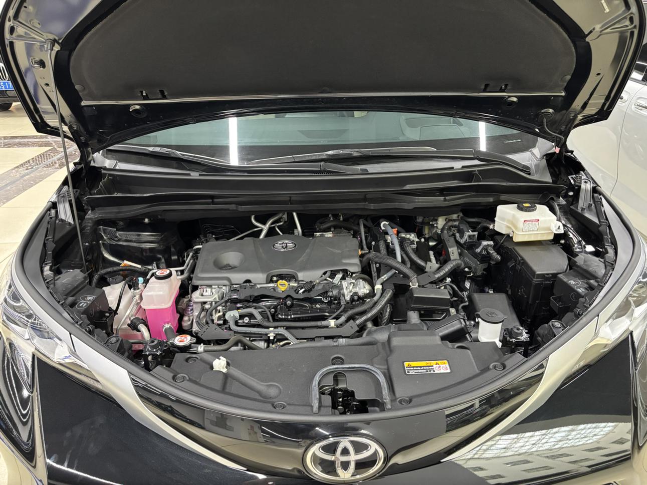 Toyota Sienna 2024 thumb 5