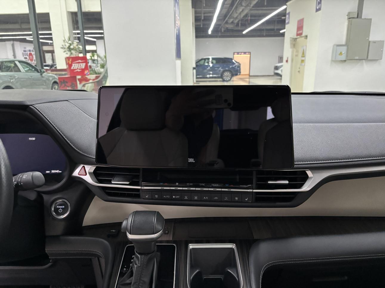 Toyota Sienna 2024 thumb 10