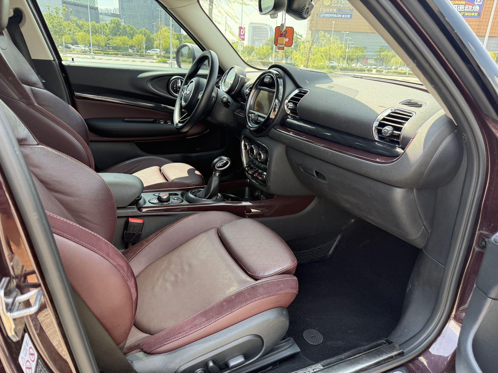 Mini Clubman 2016 thumb 6