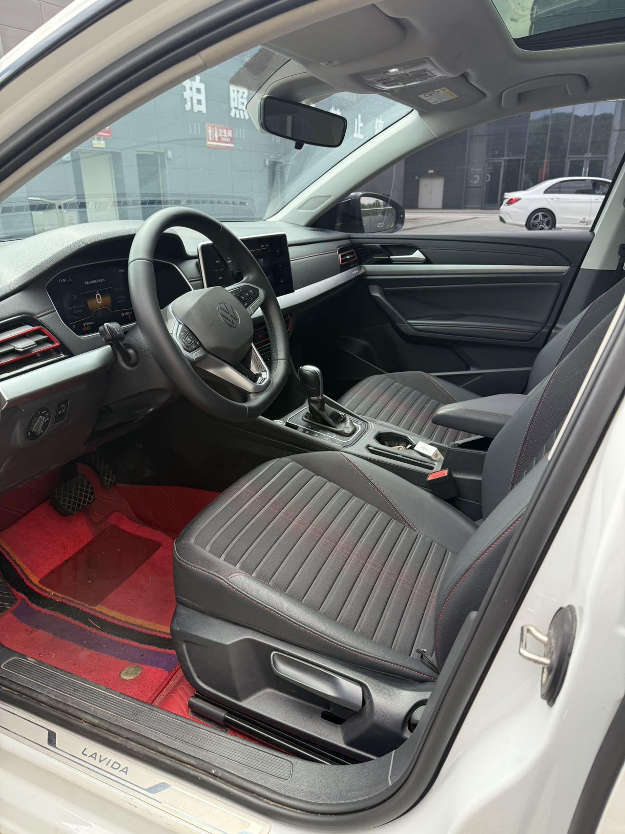 Volkswagen Lavida XR 2024 thumb 7