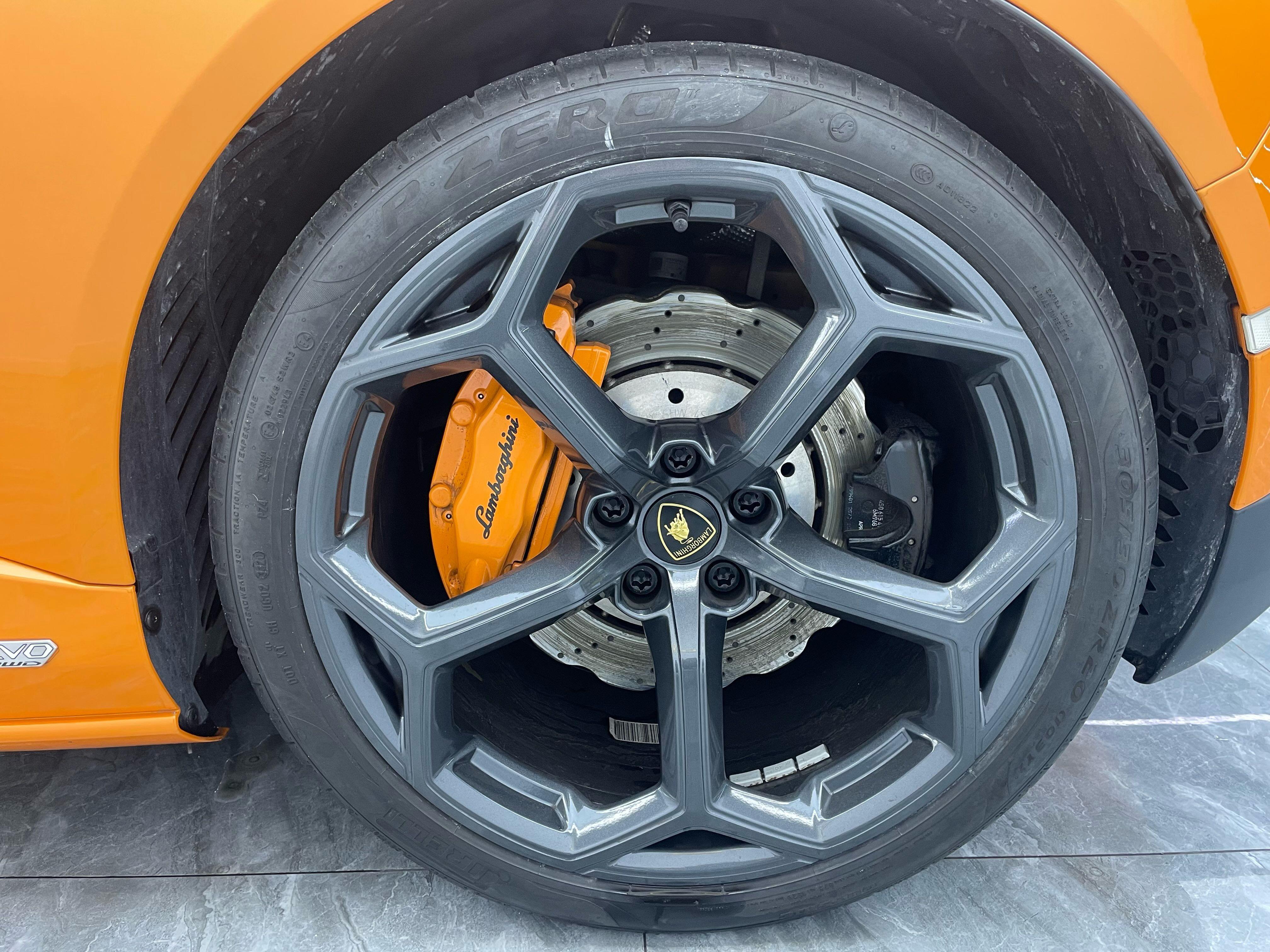 Lamborghini Huracán 2020 thumb 6