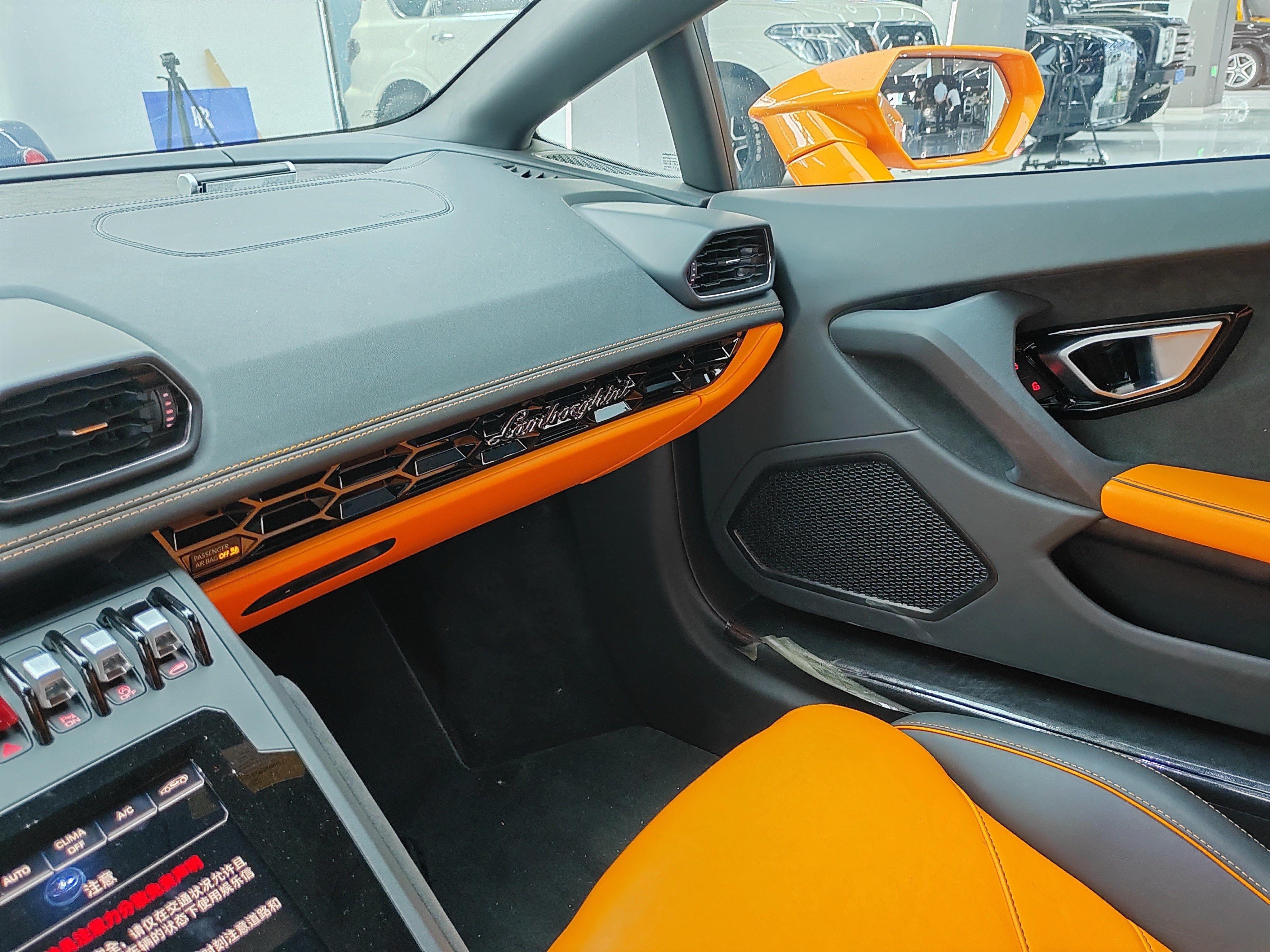 Lamborghini Huracán 2020 thumb 11