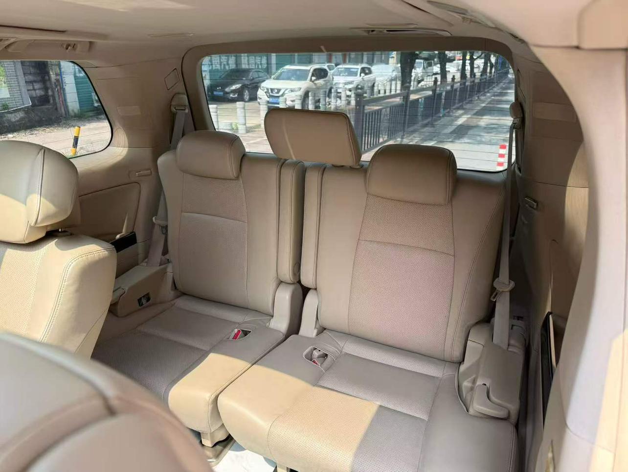 Toyota Alphard 2012 thumb 7