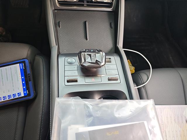 BYD Qin L DM 2024 thumb 7