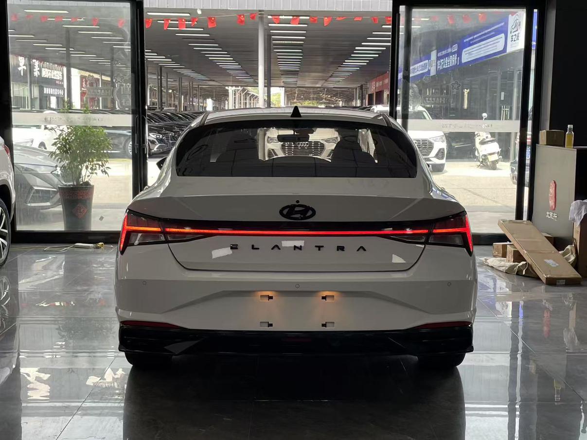 Hyundai Elantra 2022 thumb 3